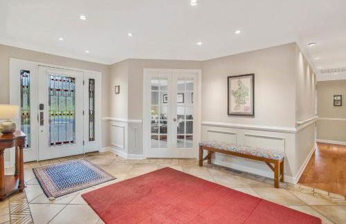 Gorgeous Creek Side Ranch-Style Estate With Dock - Foto 5