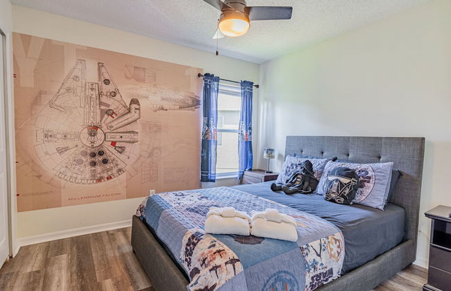 Themed 7 Bedroom Villa, 12 Min to Disney, Resort Access - Foto 4