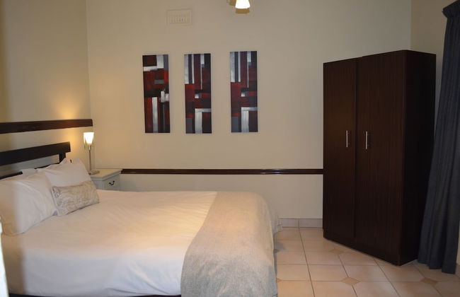 The Country Guesthouse - Photo 5