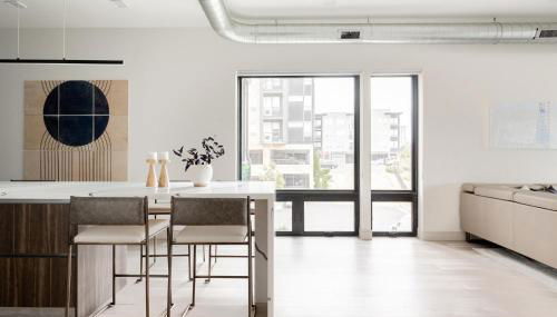 Contemporary Condo - Grill - Balcony - Tesoro - Foto 3