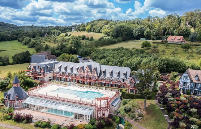 Apartment in Residence & Spa With Common Pool and Sauna, Houlgate - Foto 1