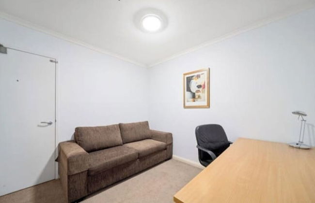 City Central Canberra Unit - Photo 9