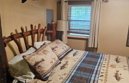 Pet Friendly Creekside Cabin Kooser St Park - Foto 12