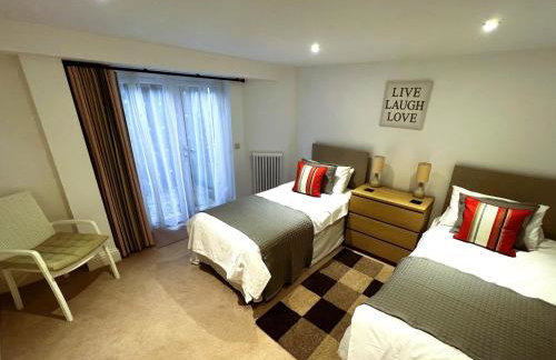 2 Shanklin Manor - Ground Floor apartment overlooking Park in Shanklin Old Village - Photo 38