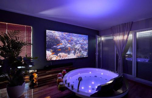 Home of spa - Photo 16