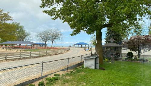 Caseville Splash and Sand Beach House - Foto 5