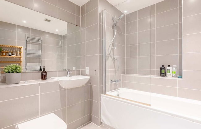 Funky 1BD High-rise Flat W/city Views, Angel! - Foto 18