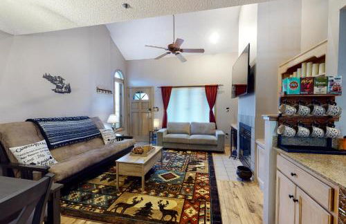 Pine Acres 109 - Hideaway - Photo 3