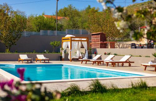 Villa Relax, private pool,barbecue! - Photo 1