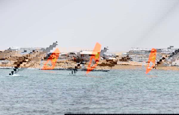 Curso de windsurf nas lagoas de El Cotillo - Foto 3