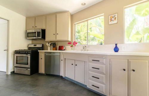 Stunning Hollywood Midcentury Modern-Views-Best Location! - Foto 23