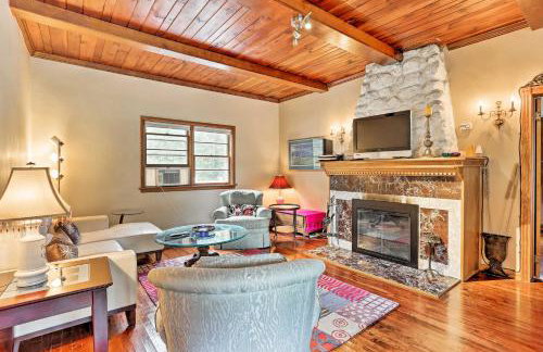 Wawayanda House on 62 Acres - Multiple Fireplaces! - Foto 2