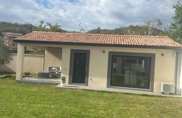 Petite maison au calme - Foto 1