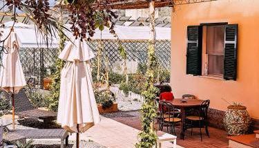 The Shell - Foto 4, Garden, sunbed, Garden view