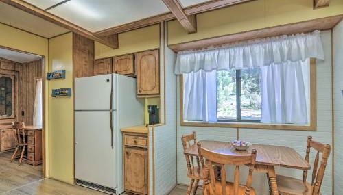 Hatch Retreat with Deck, Grill and Creek Access! - Photo 5