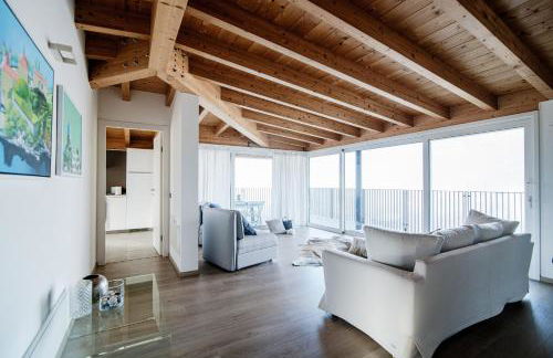 White Attic - by MyHomeInComo - Foto 3