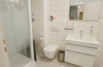 Zentrale Maisonette mit Büro & Parkplatz - Foto 15