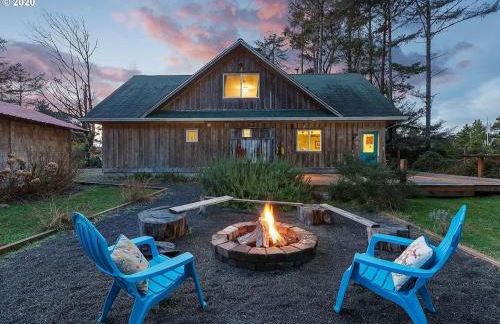 Private pet friendly beach house, steps to beach - Foto 1