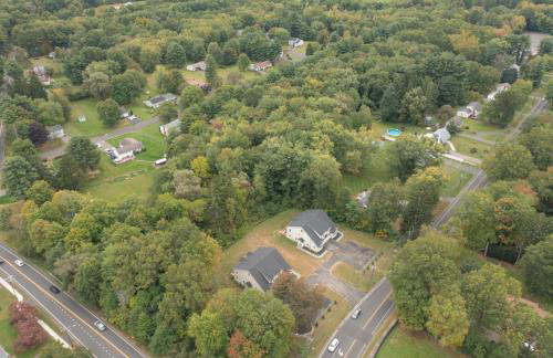 Spacious 5BR Home KING Bed Wi-Fi Parking - Foto 44