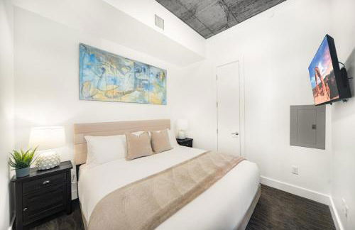 10thFloor CityView HotTub,Pool,Gym,Parking,King Bed - Foto 8