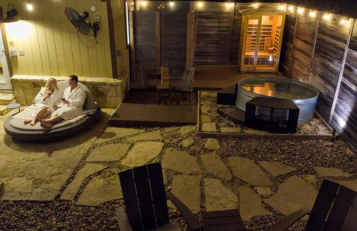 Romantic Luxury stay w Sauna, Pool & Amenities on 10 acres - Foto 6