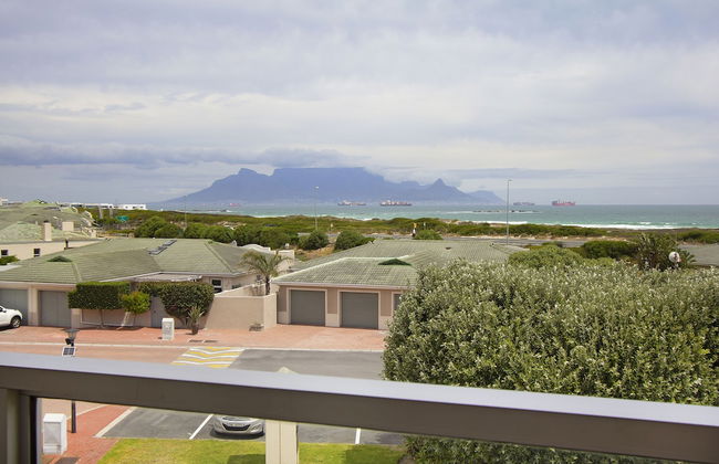 Big Bay Beach Club 22 by HostAgents - Photo 21