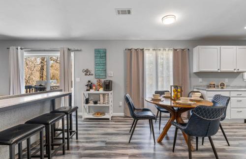 Emerald Lakes Poconos Retreat Game Room, Firepit & Sleeps 10 - Foto 18