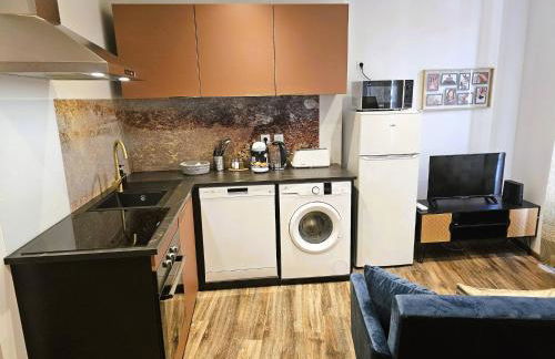 Mitrons - 2B - Photo 5