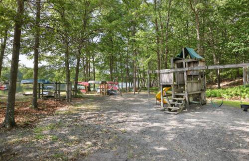 Lakefront Home, Hot Tub, Pool Access, Boats, Pets - Photo 65