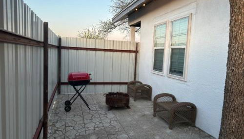 #1 - 5BR 1BA - Unit A - Private Entire Home - WiFi - Foto 3