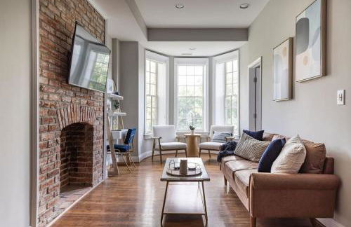 Luxury 3BR with Parking in Heart of DC - Steps to Metro - Foto 1