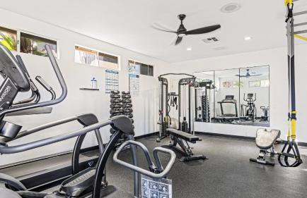 Close to Beach w Patio Resort Amenities The Point at Corniche by AvantStay STR16-0458 - Foto 66