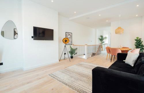 Luxurious & Modern London Apartment in Honor Oak - Photo 13