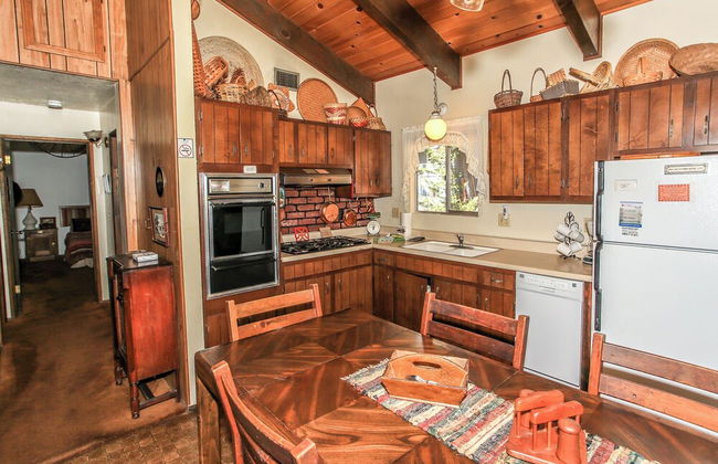 Gallagher's West - Pine surrounded deck and barbecue! Bumper Pool and Wet bar! Darts! - Foto 13