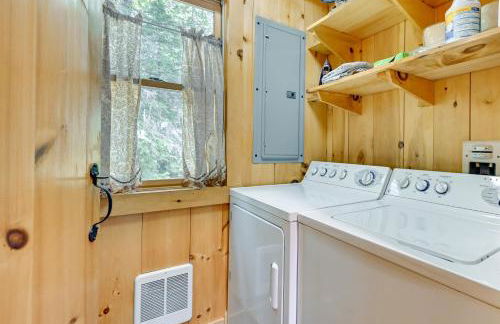 Lakefront Westhampton Cabin with Beach and Kayaks! - Foto 20