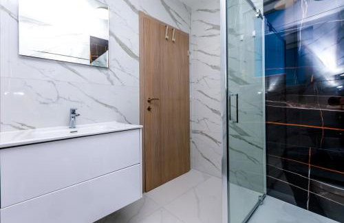 Modern Casa di Lucija with heated pool, near Airport, own parking - Foto 31