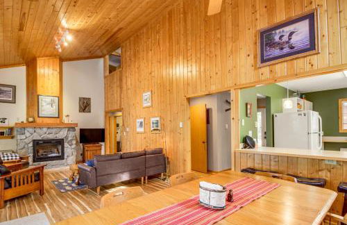 Family Cabin with Private Dock on Caribou Lake! - Foto 6