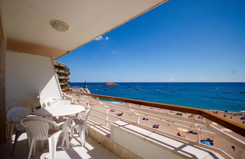 Lets Holidays Tossa de Mar Beach Apartment - Foto 5