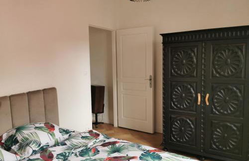 LE PETIT ANGLE APPARTEMENT 2 Pièces, plein centre ville, près de la gare jusqu'à 4 personnes - Foto 12