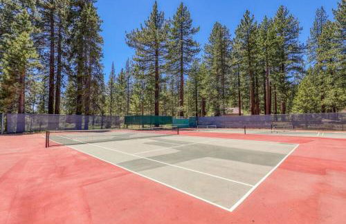 2BR Townhome Walk to Beach or Trails - Foto 28