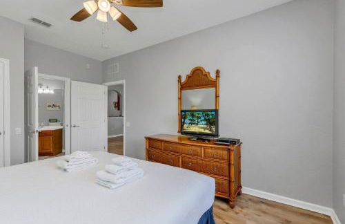 Newly Updated Condo, Near Conv. Center - Photo 31