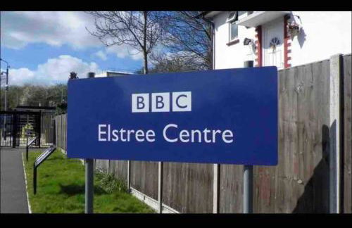 3BR 6 Beds Garden Parking x3 Kings Cross 25 mins & Harry Potter Studios - Foto 22