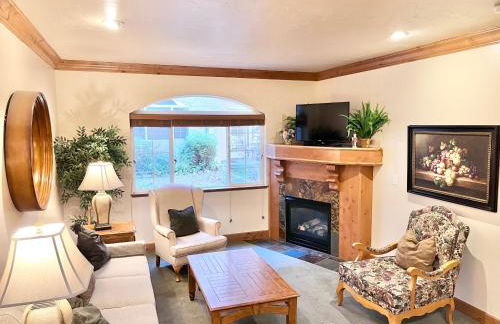 Family Friendly King Villa with Kitchen Near Ski Resorts - 1049 - Foto 1