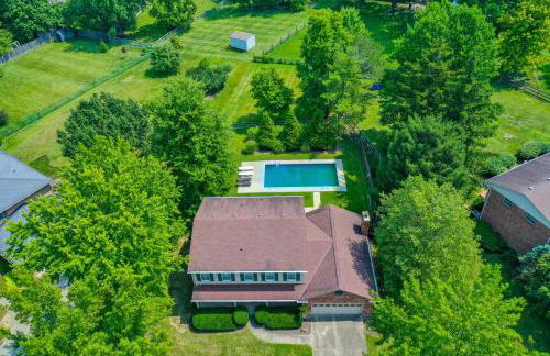 Family-Friendly West Chester Twp Home with Pool! - Foto 33