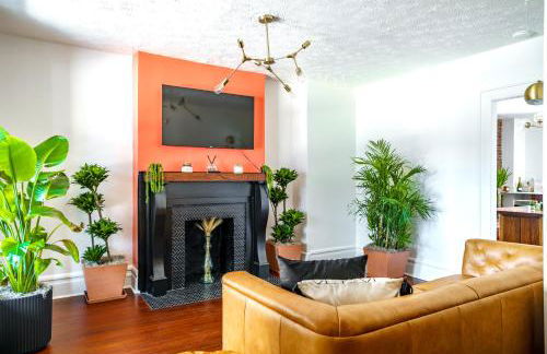 Jungle House Luxury Homes - Columbus Downtown Short North - Walk to Convention Center & Nationwide Arena - Sleeps up to 8 - Free Parking - Over 5,800 Five Stars - Foto 13