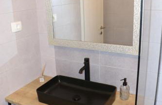 KRK, VILLA SOTTOVENTO WITH POOL, 8p - Foto 30