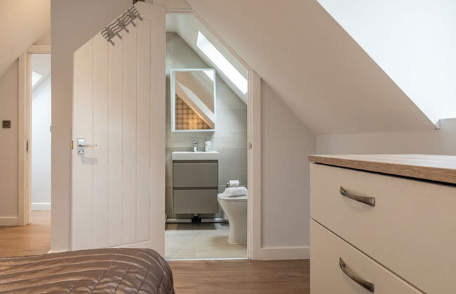 Bright&Spacious 3BD in Centre of Bourton - Photo 62