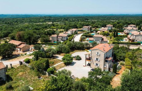 4 Bedroom Cozy Home In Sveti Lovrec - Foto 2