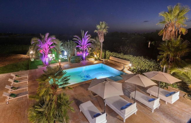 Modern Villa With Pool Near Town - Foto 20