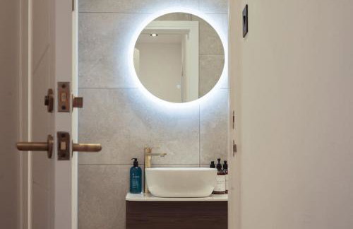 Beighton - 3 Bed Spacious Home with FREE Parking, Great for Groups & Families - Hosted by Stay Host Save - Foto 6